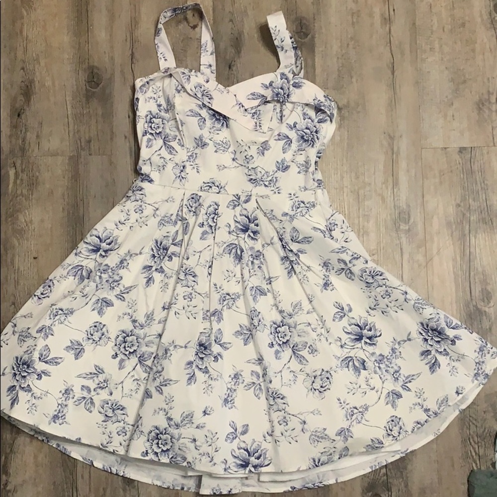 HOST PICK !! Never worn White dress